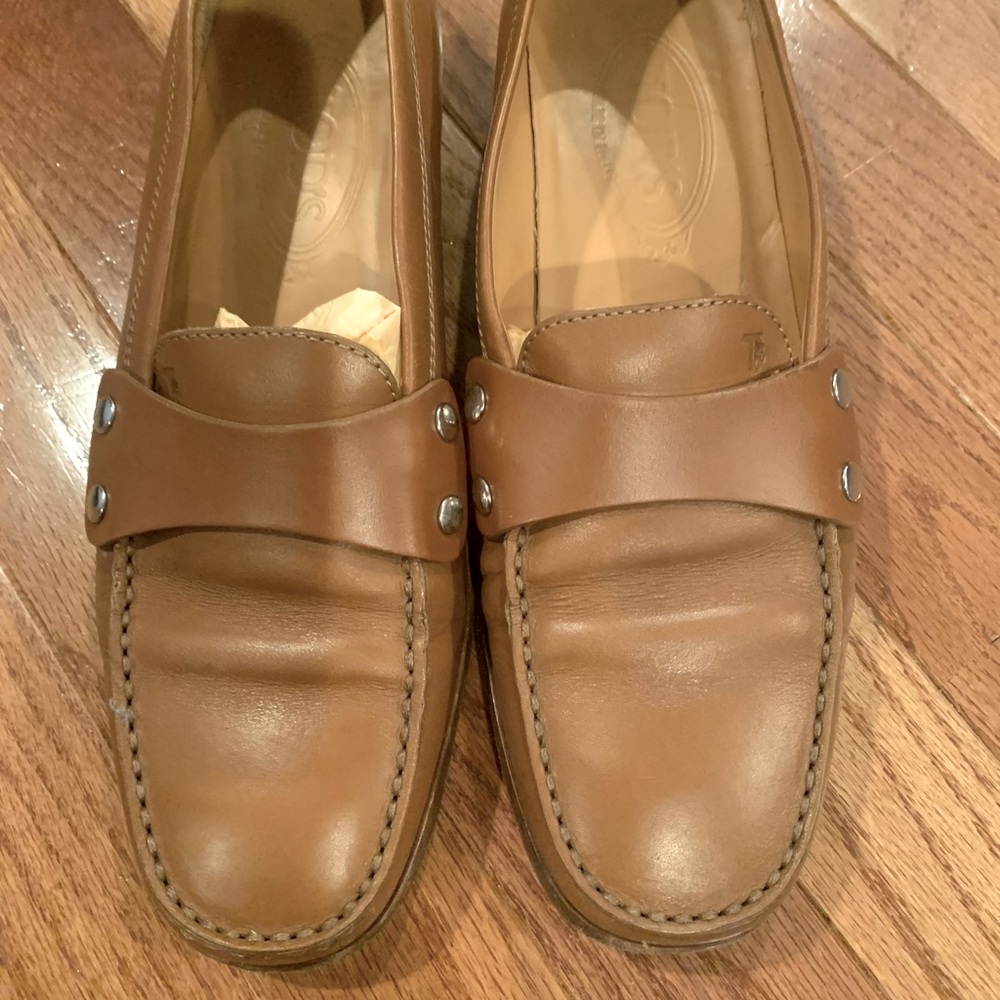 TODS Tan Leather Loafers Shoes Women's Size 8
